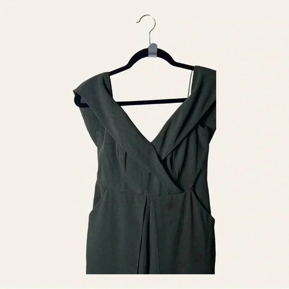 0602W. FASHION NOVA JUMPSUIT‎ SLEEVELESS HUNTER GREEN IN COLOR SIZE SMALL - Picture 3 of 9